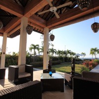 Ferienhaus in Bali mit überdachter Terrasse 